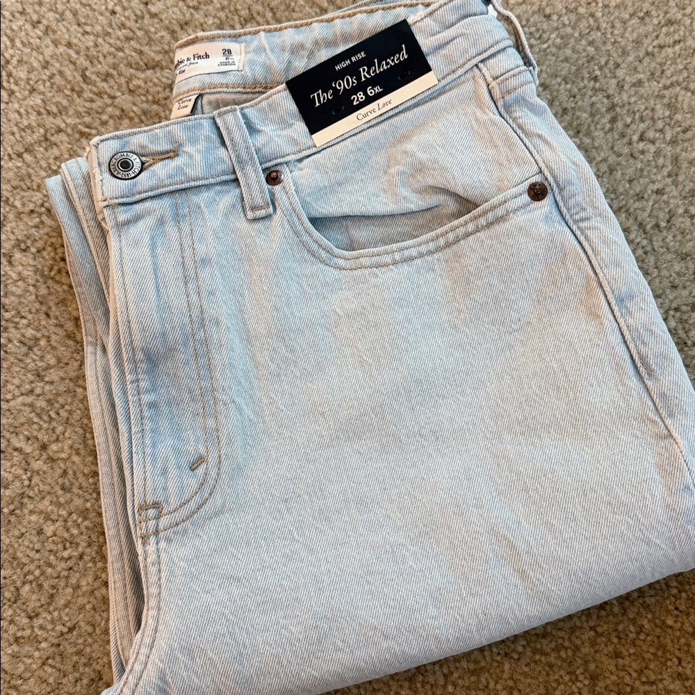 NWT! Abercrombie & Fitch The 90’s Relaxed Jeans - Picture 7 of 8